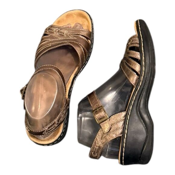 Clarks bendable Women's Leather Sandals Bronze criss cross wedges shoes Size 8M - Picture 6 of 12